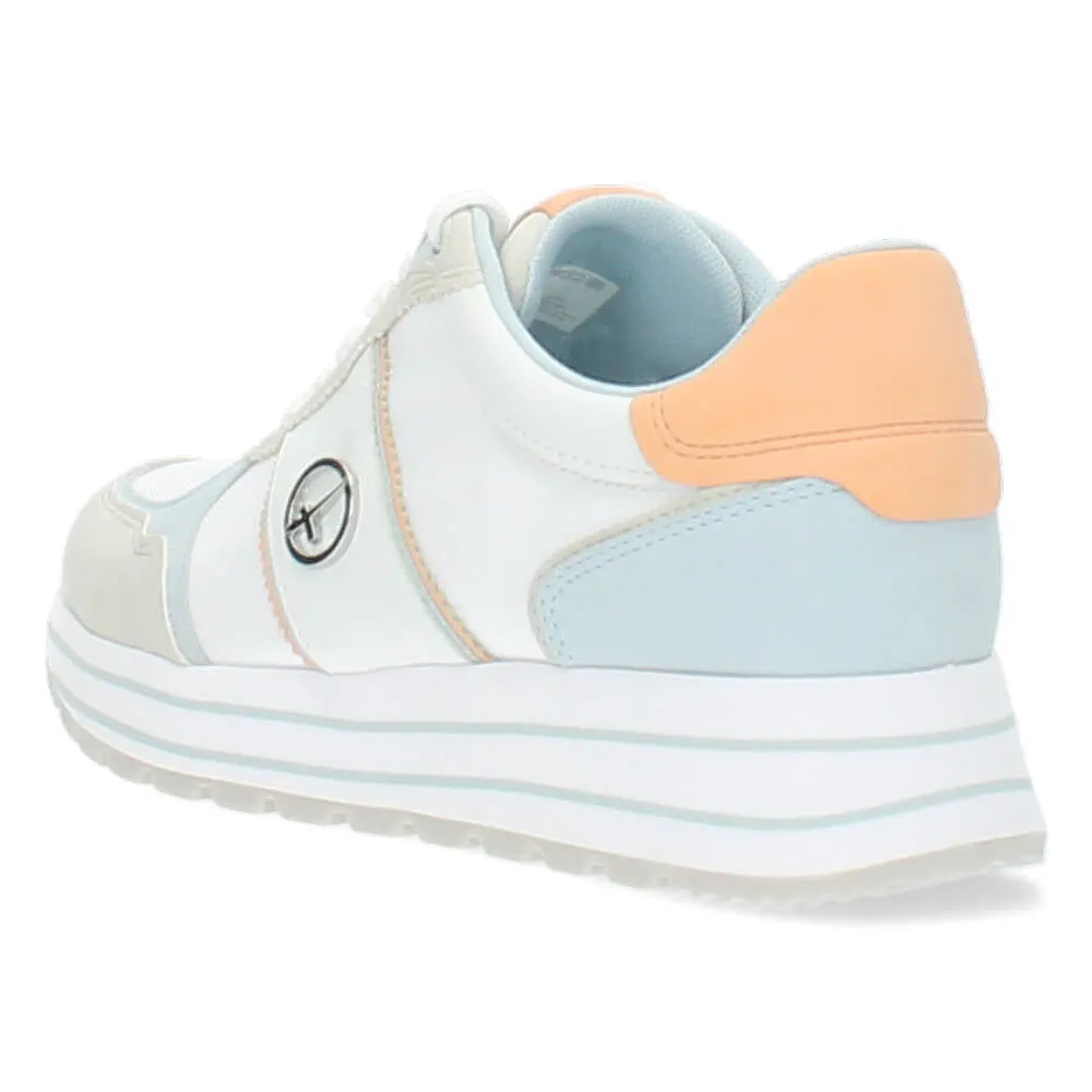 Witte sneakers