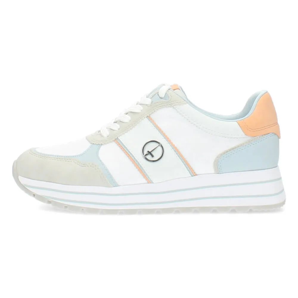 Witte sneakers